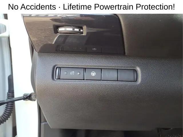 2023 Nissan Pathfinder SV 4WD