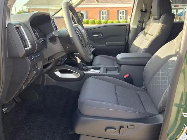 2026 Nissan Frontier Crew Cab SV 4x2