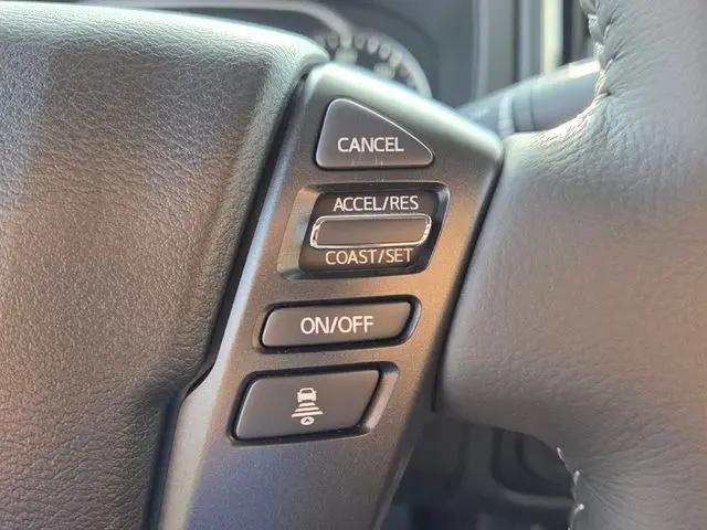 2026 Nissan Frontier Crew Cab SV 4x2