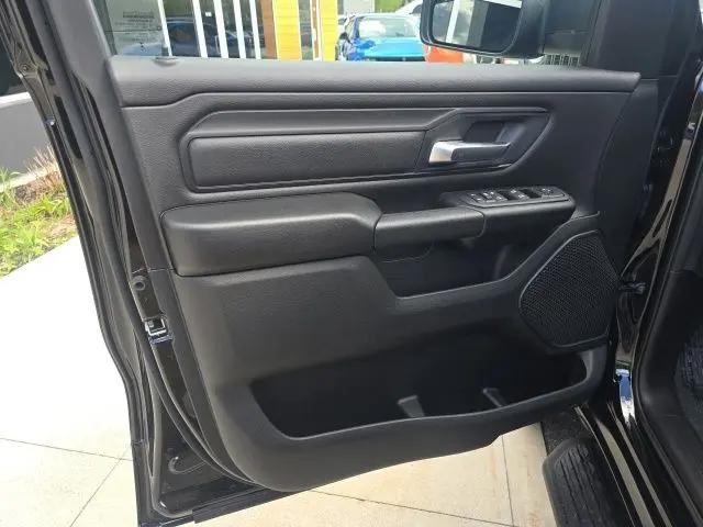 2026 Ram 1500 Express Crew Cab 4x4 5'7" Box