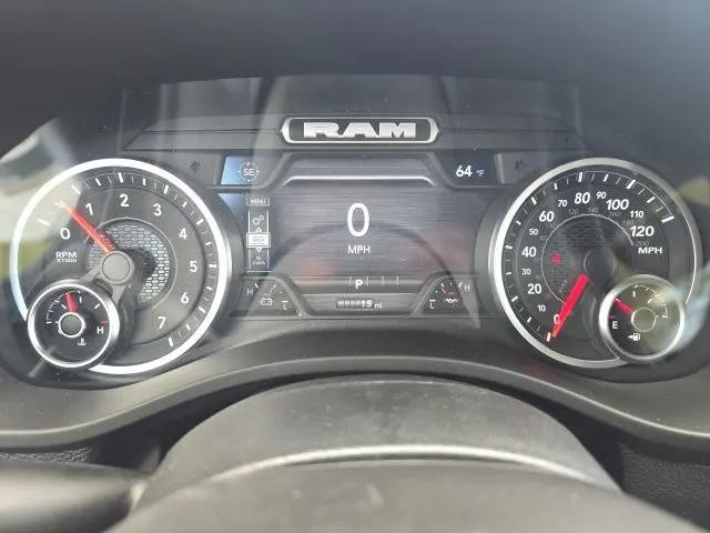 2026 Ram 1500 Express Crew Cab 4x4 5'7" Box
