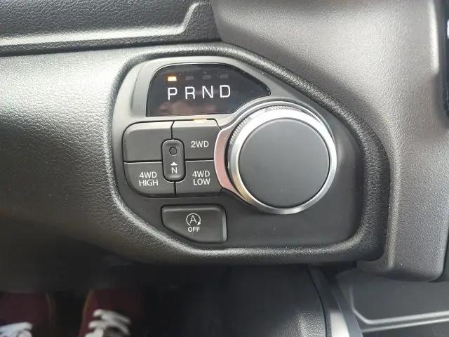 2026 Ram 1500 Express Crew Cab 4x4 5'7" Box
