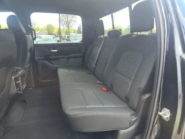 2026 Ram 1500 Express Crew Cab 4x4 5'7" Box