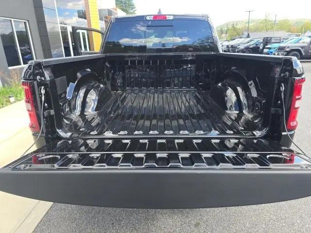 2026 Ram 1500 Express Crew Cab 4x4 5'7" Box