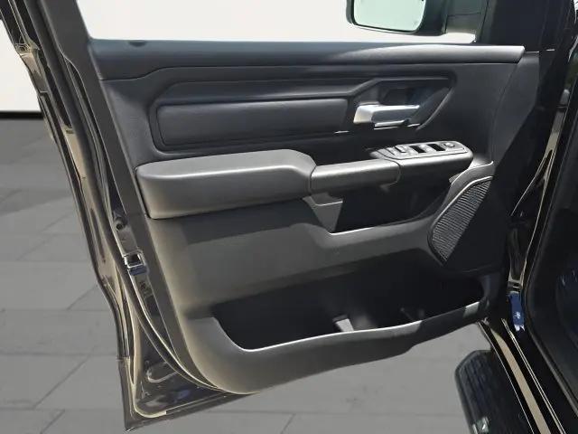 2026 Ram 1500 Express Crew Cab 4x4 57 Box