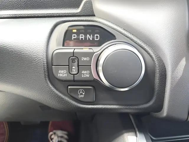 2026 Ram 1500 Express Crew Cab 4x4 57 Box