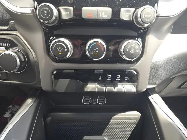 2026 Ram 1500 Express Crew Cab 4x4 57 Box