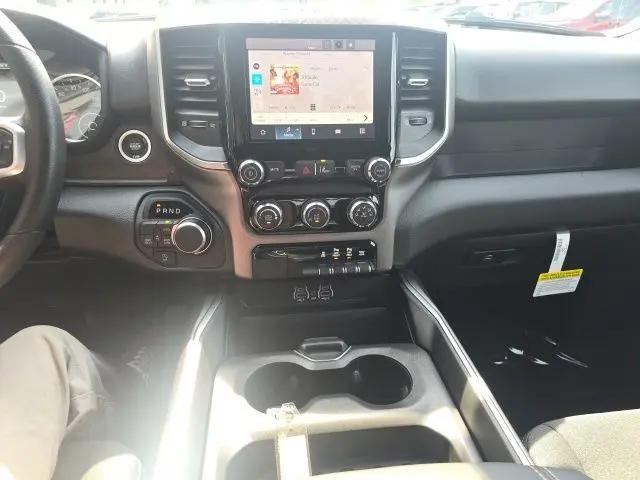 2026 Ram 1500 Express Crew Cab 4x4 5'7" Box