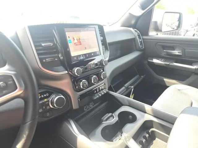 2026 Ram 1500 Express Crew Cab 4x4 5'7" Box