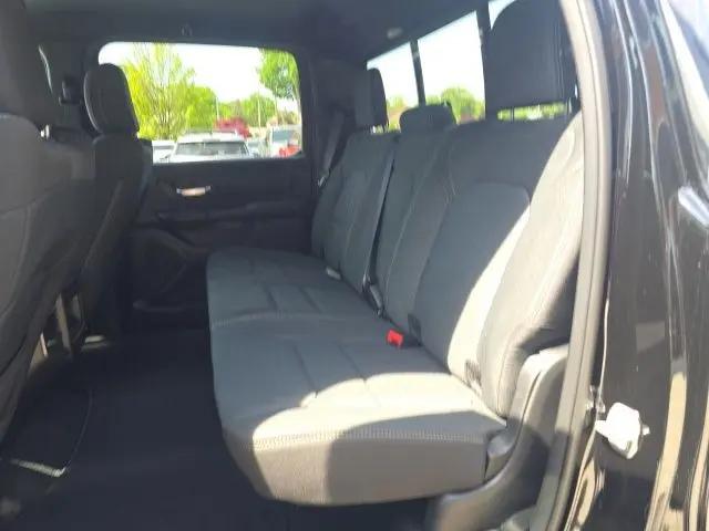 2026 Ram 1500 Express Crew Cab 4x4 5'7" Box