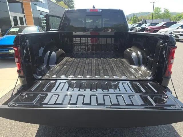 2026 Ram 1500 Express Crew Cab 4x4 5'7" Box