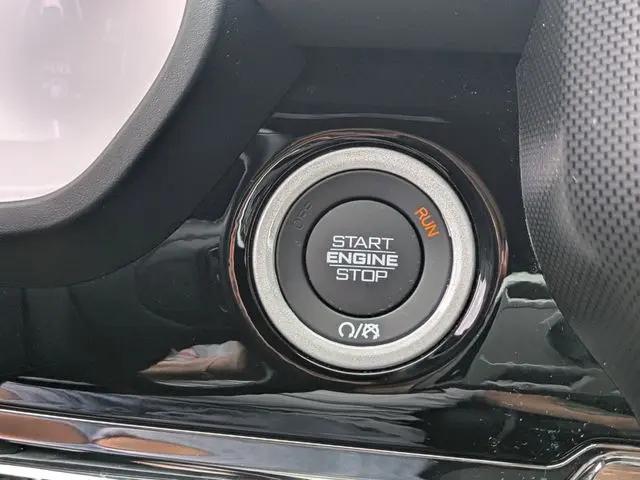 2025 Ram 1500 Limited Crew Cab 4x4 5'7" Box
