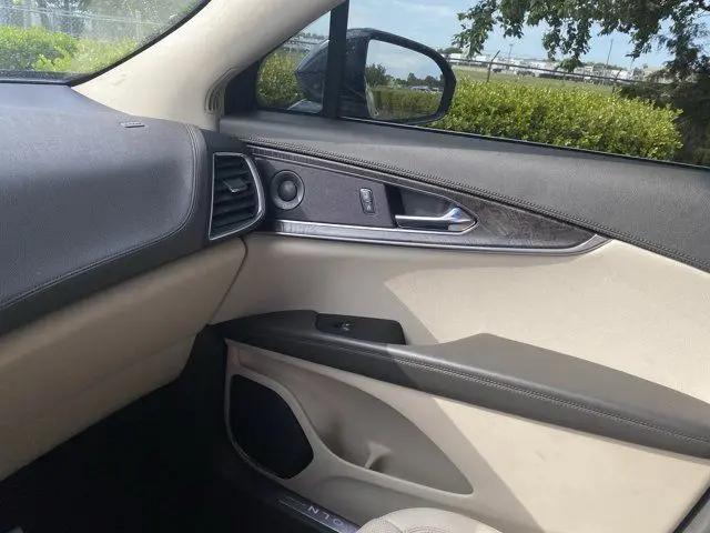 2019 Lincoln Nautilus Reserve