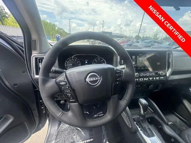 2025 Nissan Frontier Crew Cab SV 4x2