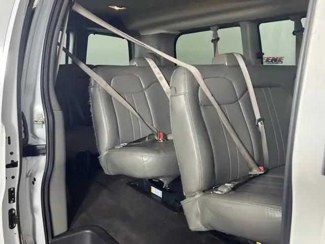 2022 Chevrolet Express Passenger RWD 3500 Regular Wheelbase LS
