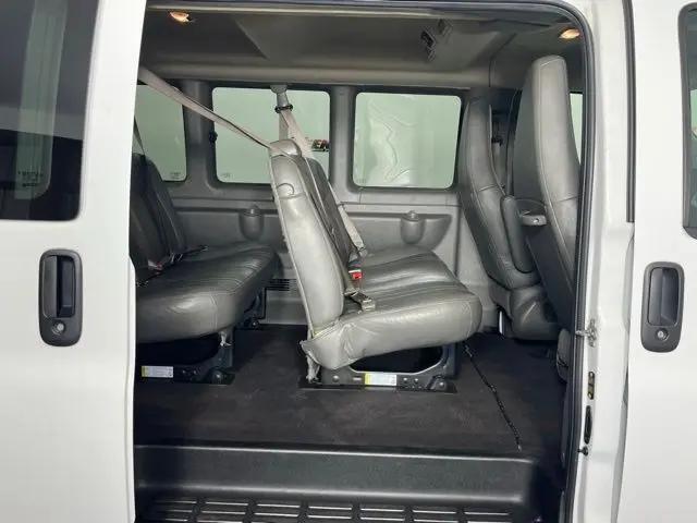 2022 Chevrolet Express Passenger RWD 3500 Regular Wheelbase LS