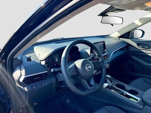 2025 Nissan Altima S FWD