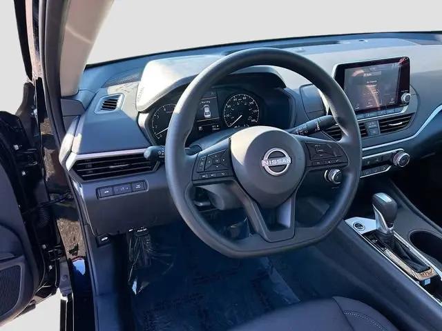 2025 Nissan Altima S FWD
