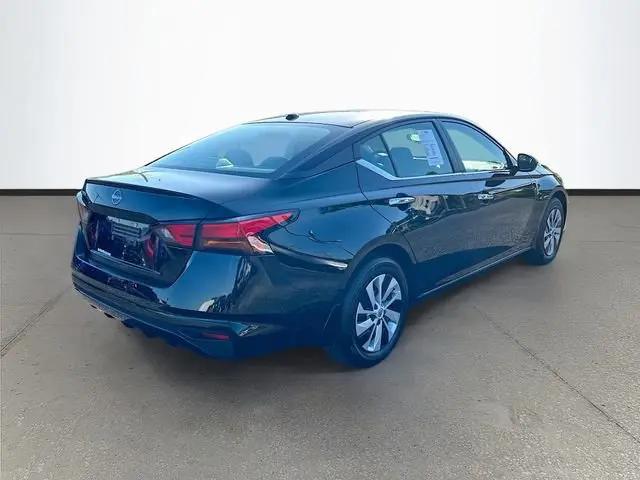 2025 Nissan Altima S FWD