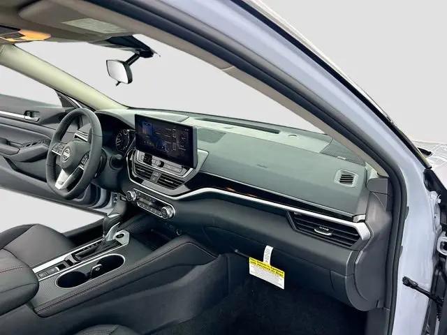 2026 Nissan Altima SR FWD