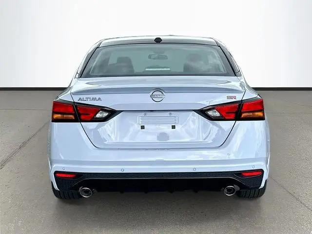 2026 Nissan Altima SR FWD