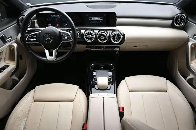 2019 Mercedes-Benz A 220 A 220