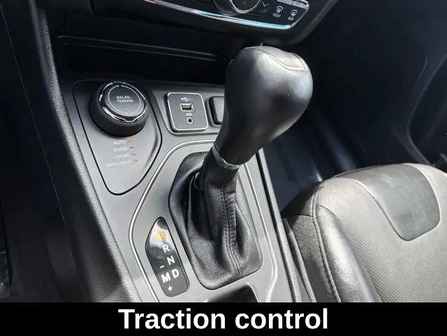 2022 Jeep Cherokee Latitude Lux 4x4