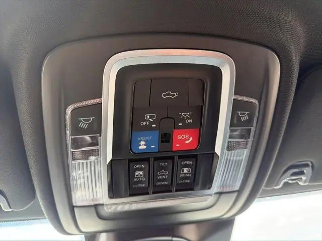 2022 Ram 3500 Limited Crew Cab 4x4 8' Box