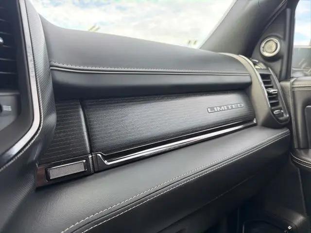 2022 Ram 3500 Limited Crew Cab 4x4 8' Box