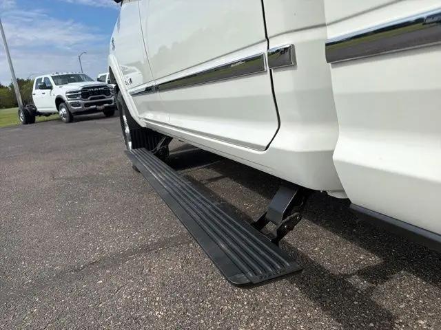 2022 Ram 3500 Limited Crew Cab 4x4 8' Box