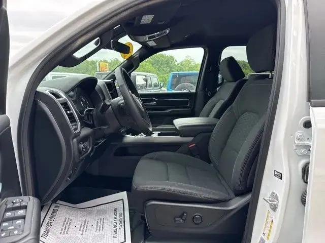 2025 Ram 1500 Big Horn Crew Cab 4x4 5'7" Box