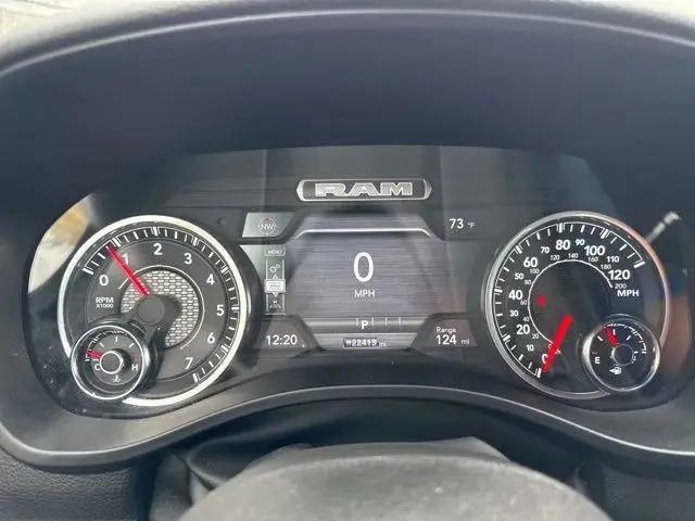 2025 Ram 1500 Big Horn Crew Cab 4x4 5'7" Box