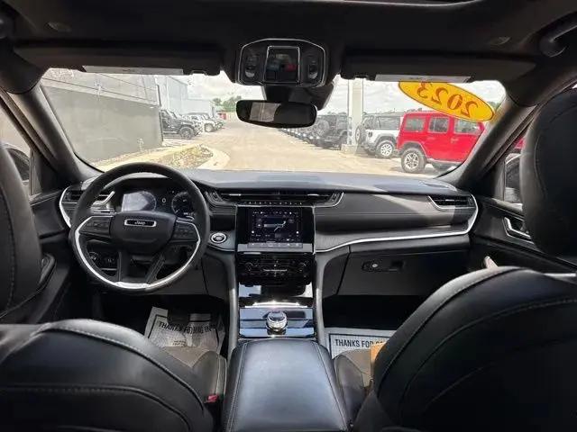 2023 Jeep Grand Cherokee L Altitude 4x4