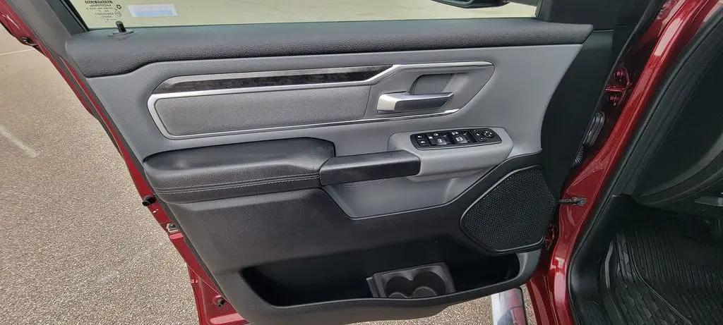 2019 Ram 1500 Big Horn/Lone Star Crew Cab 4x4 5'7" Box