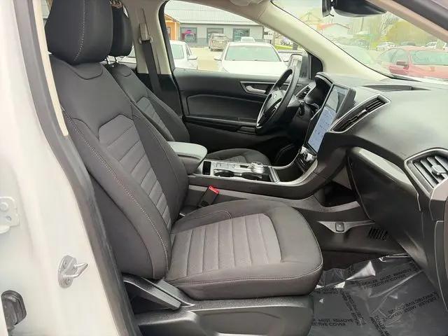 2022 Ford Edge SE