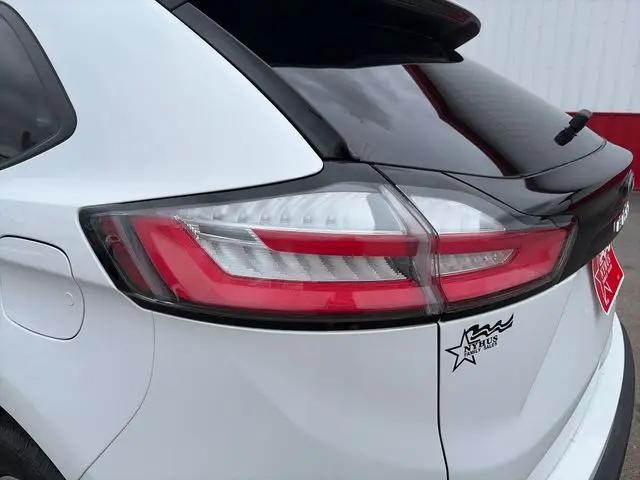 2022 Ford Edge SE