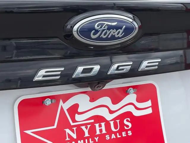 2022 Ford Edge SE