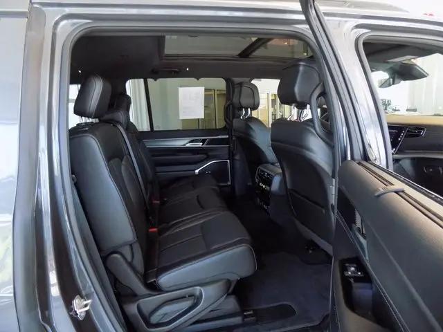 2024 Jeep Wagoneer Series II Carbide 4x4