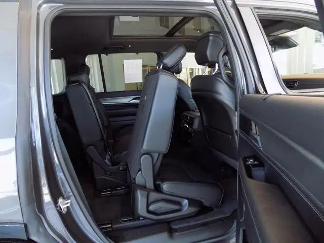 2024 Jeep Wagoneer Series II Carbide 4x4