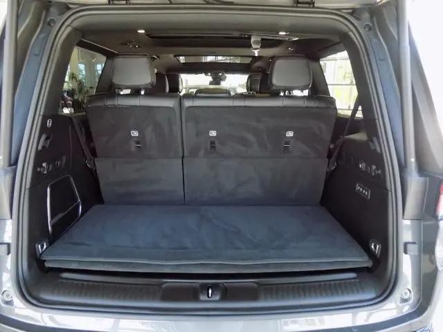 2024 Jeep Wagoneer Series II Carbide 4x4