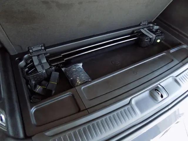 2024 Jeep Wagoneer Series II Carbide 4x4