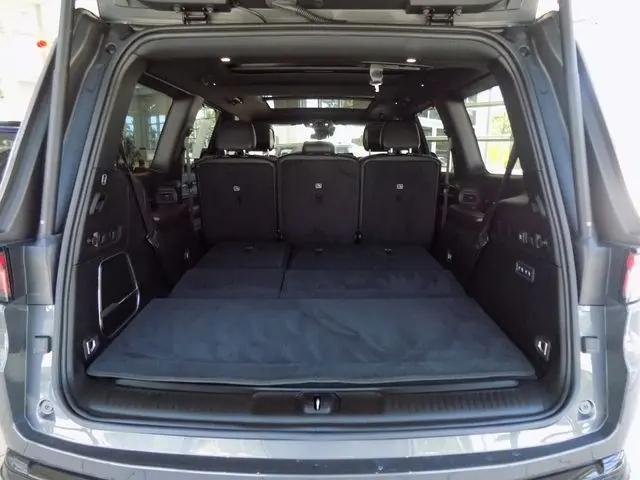 2024 Jeep Wagoneer Series II Carbide 4x4