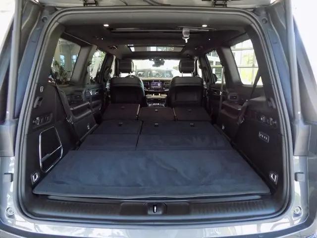 2024 Jeep Wagoneer Series II Carbide 4x4
