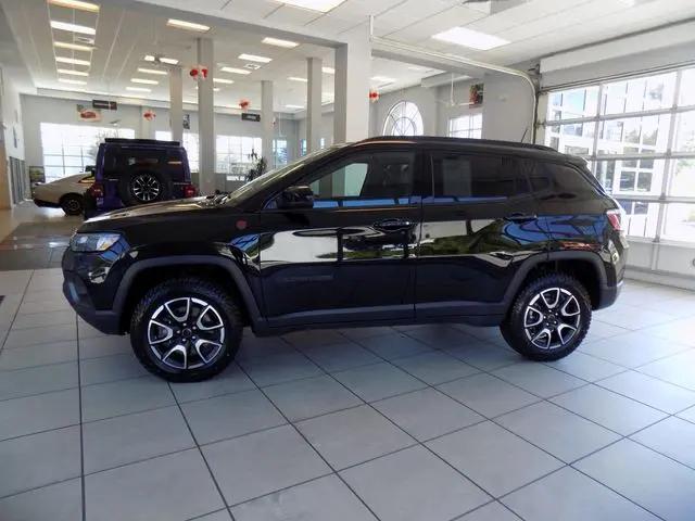 2025 Jeep Compass Trailhawk 4x4