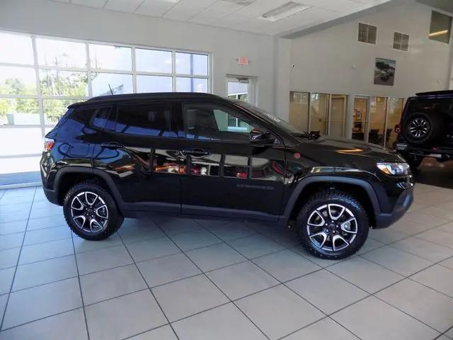 2025 Jeep Compass Trailhawk 4x4