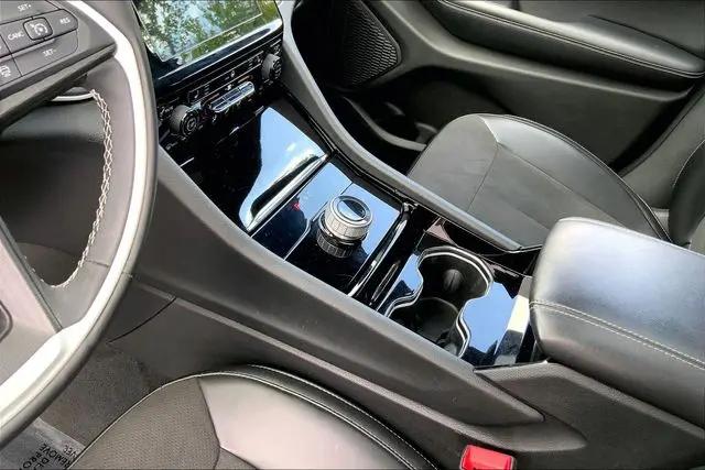 2023 Jeep Grand Cherokee L Altitude 4x4