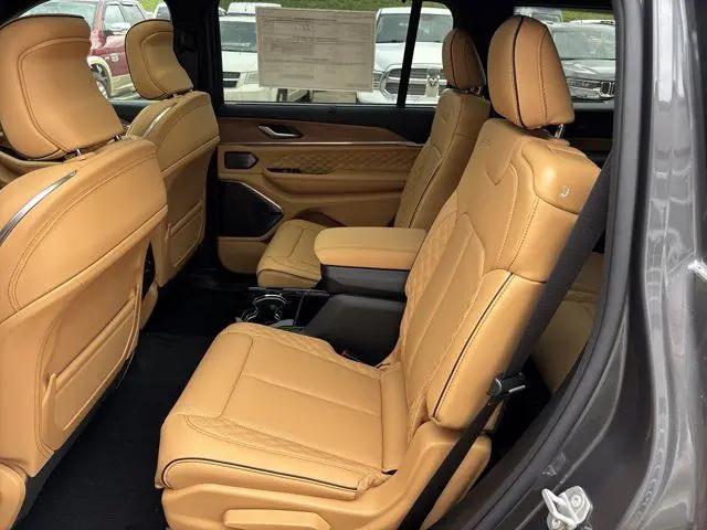 2026 Jeep Grand Cherokee L Summit 4x4