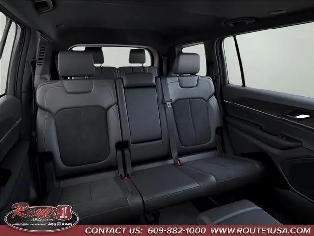 2026 Jeep Grand Cherokee L Altitude 4x4