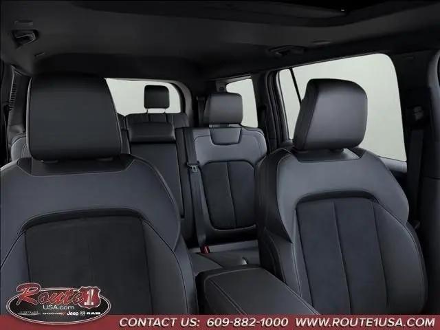 2026 Jeep Grand Cherokee L Altitude 4x4