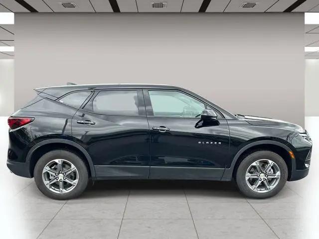 2025 Chevrolet Blazer AWD 2LT